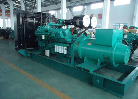 咸丰800kw康明斯柴油发电机组图片 咸丰800kw康明斯柴油发电机组图片